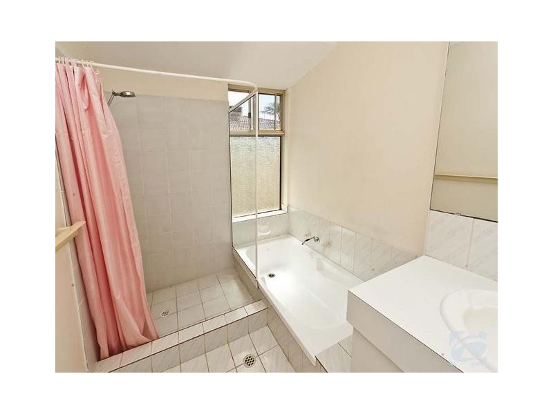 6 Greengage Court, Armadale WA 6112