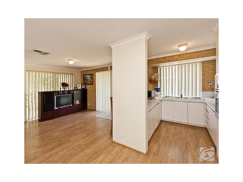 6 Greengage Court, Armadale WA 6112