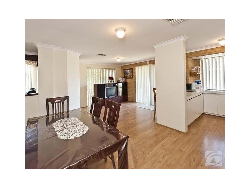 6 Greengage Court, Armadale WA 6112