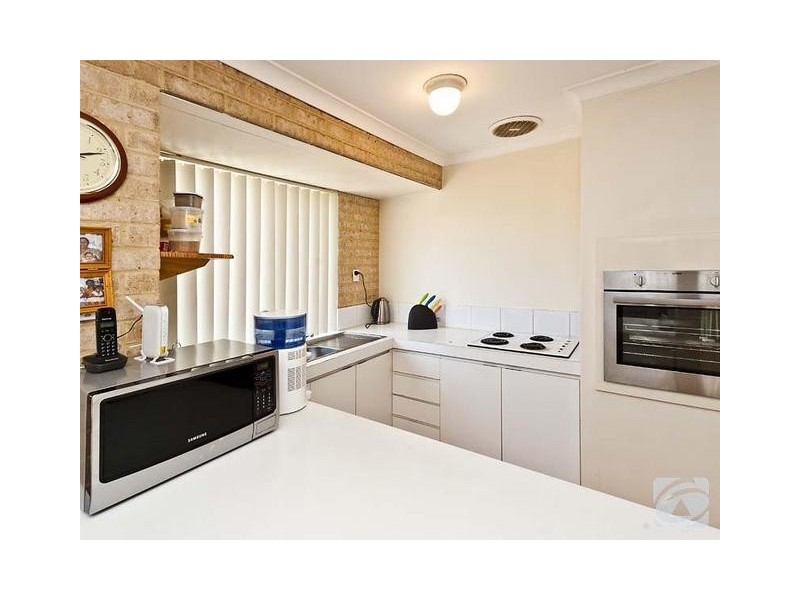 6 Greengage Court, Armadale WA 6112