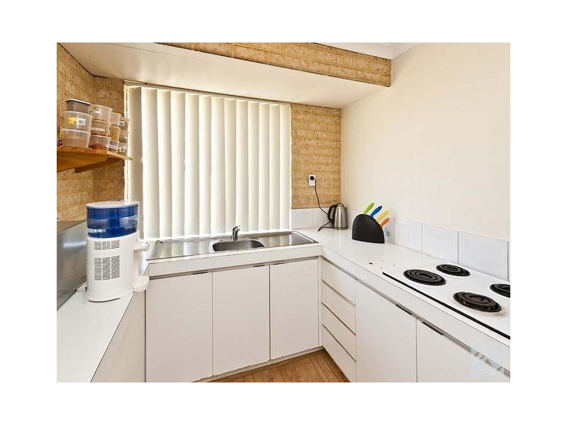 6 Greengage Court, Armadale WA 6112