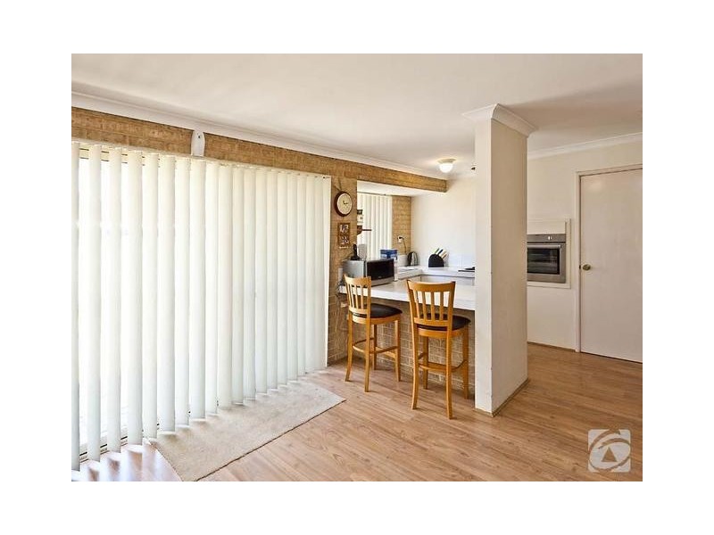 6 Greengage Court, Armadale WA 6112