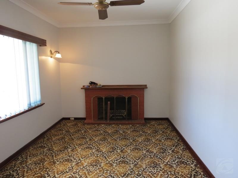 122 Westfield Road, Kelmscott WA 6111