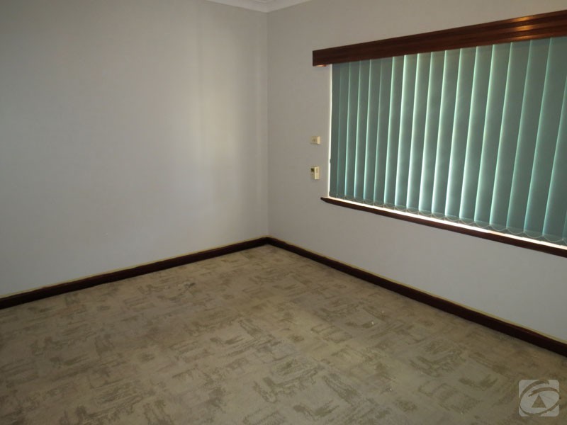 122 Westfield Road, Kelmscott WA 6111