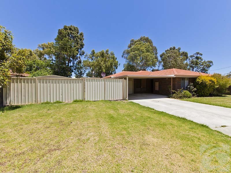 7 Montrose Circle, Camillo WA 6111