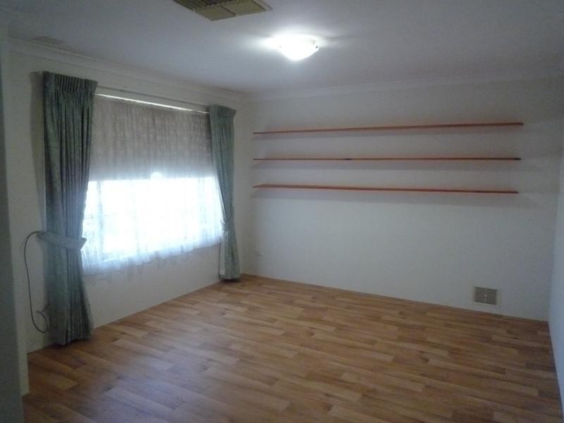 5 Emperor Close, Seville Grove WA 6112