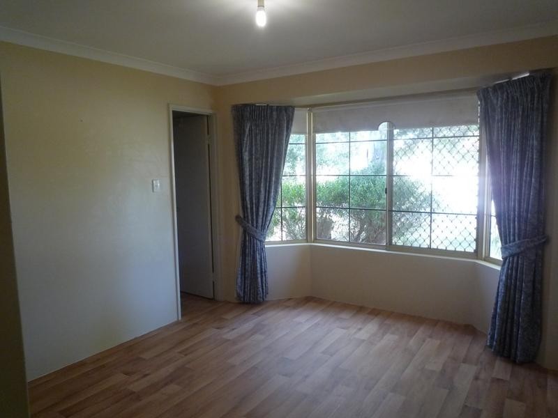 5 Emperor Close, Seville Grove WA 6112