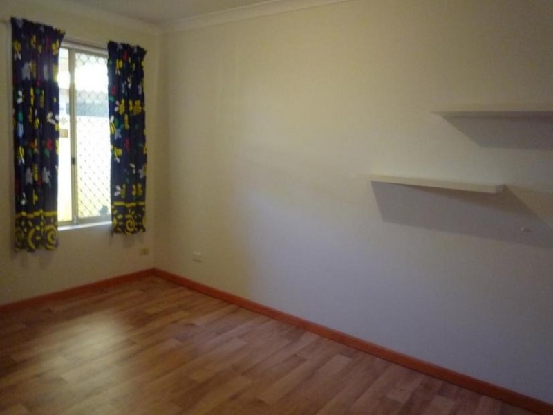 5 Emperor Close, Seville Grove WA 6112