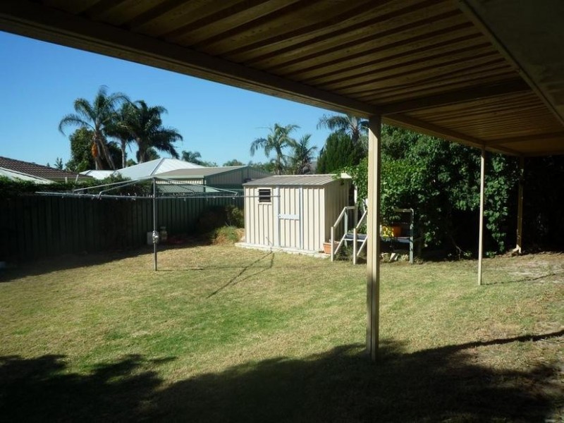 5 Emperor Close, Seville Grove WA 6112