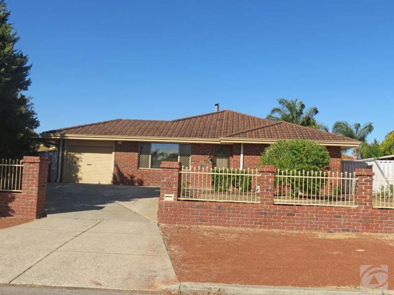 2 Ramm Place, Seville Grove WA 6112