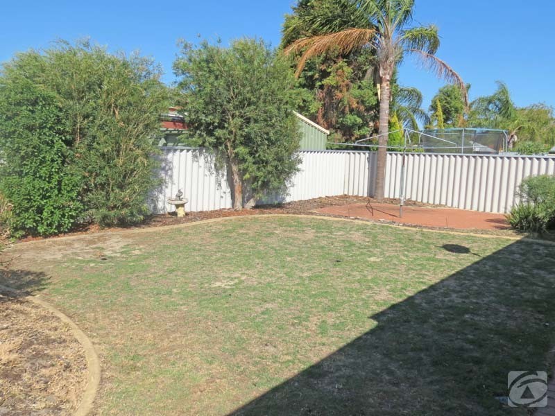 2 Ramm Place, Seville Grove WA 6112