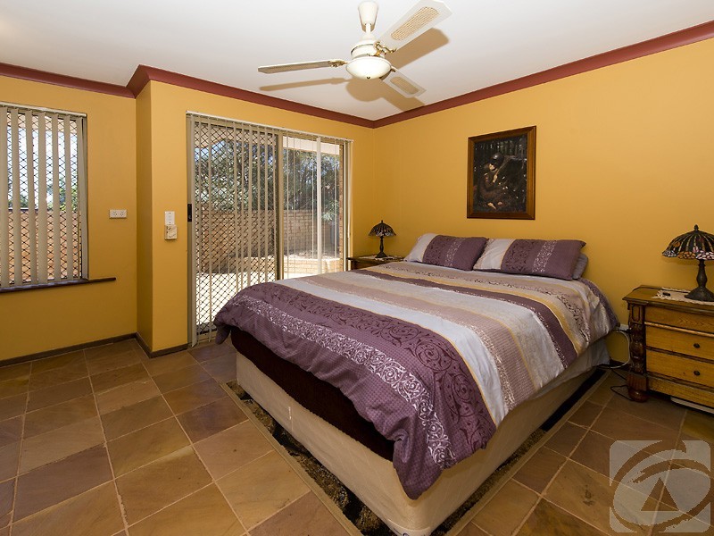 7 Melanda Street, Kelmscott WA 6111
