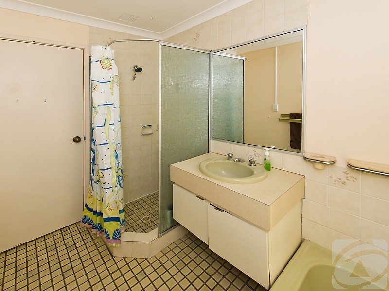 7 Melanda Street, Kelmscott WA 6111