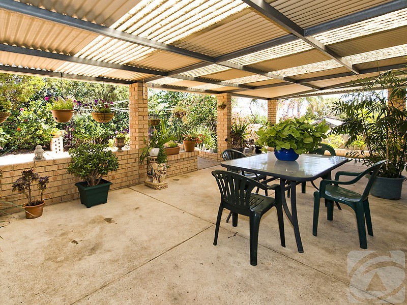 7 Melanda Street, Kelmscott WA 6111