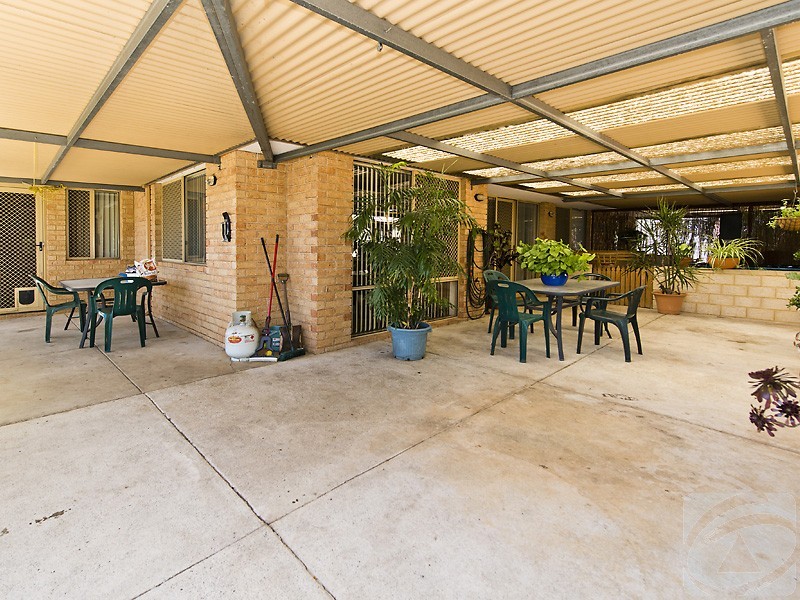 7 Melanda Street, Kelmscott WA 6111
