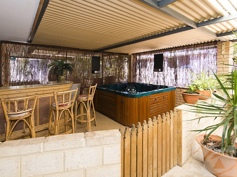 7 Melanda Street, Kelmscott WA 6111