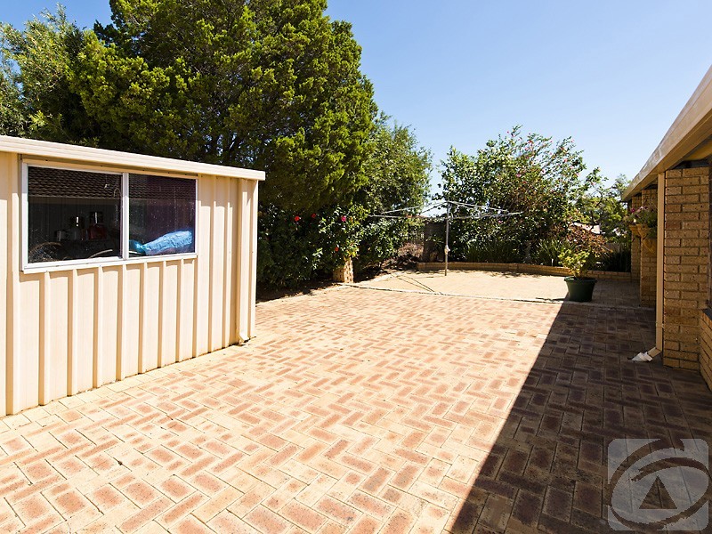 7 Melanda Street, Kelmscott WA 6111