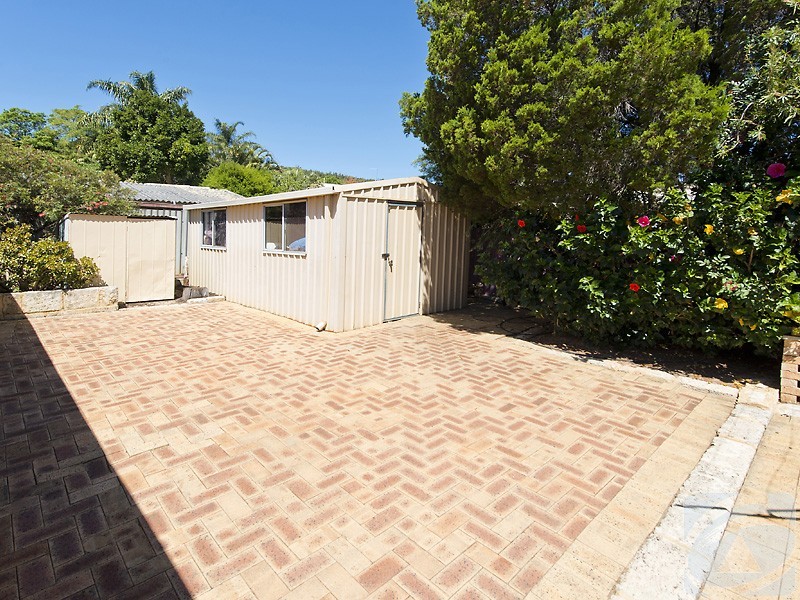 7 Melanda Street, Kelmscott WA 6111