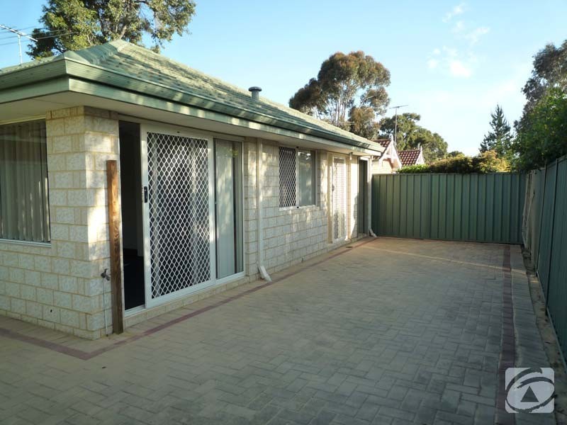 1/17 Devonshire Terrace, Armadale WA 6112