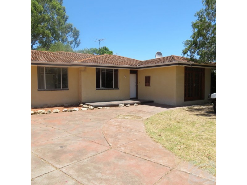 112 Fifth Road, Armadale WA 6112