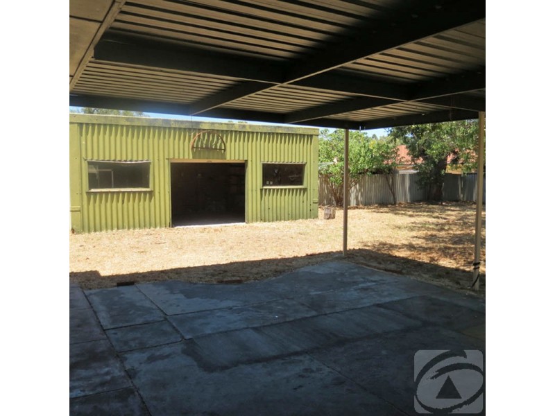 112 Fifth Road, Armadale WA 6112