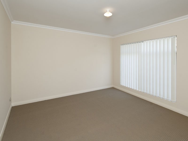 4/156 Streich Avenue, Kelmscott WA 6111