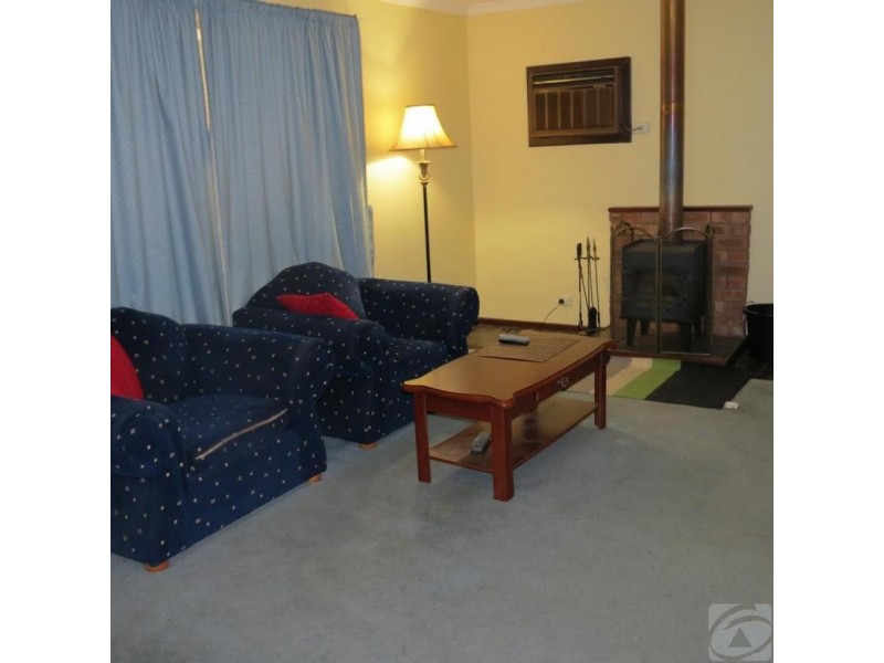 10 Dyer St, Kelmscott WA 6111