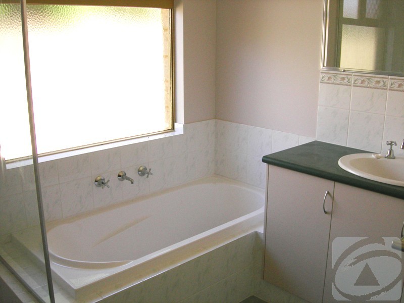 8/308 Streich Avenue, Armadale WA 6112