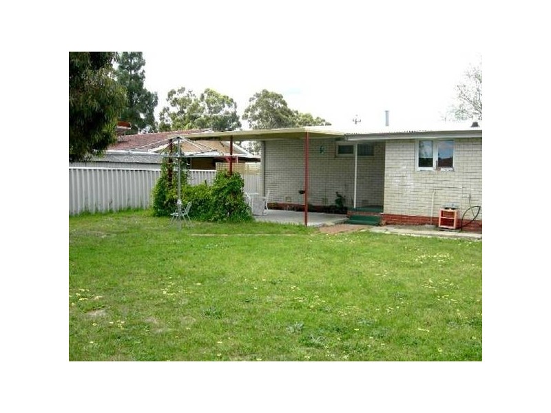 5 Trangie WAY, Kelmscott WA 6111