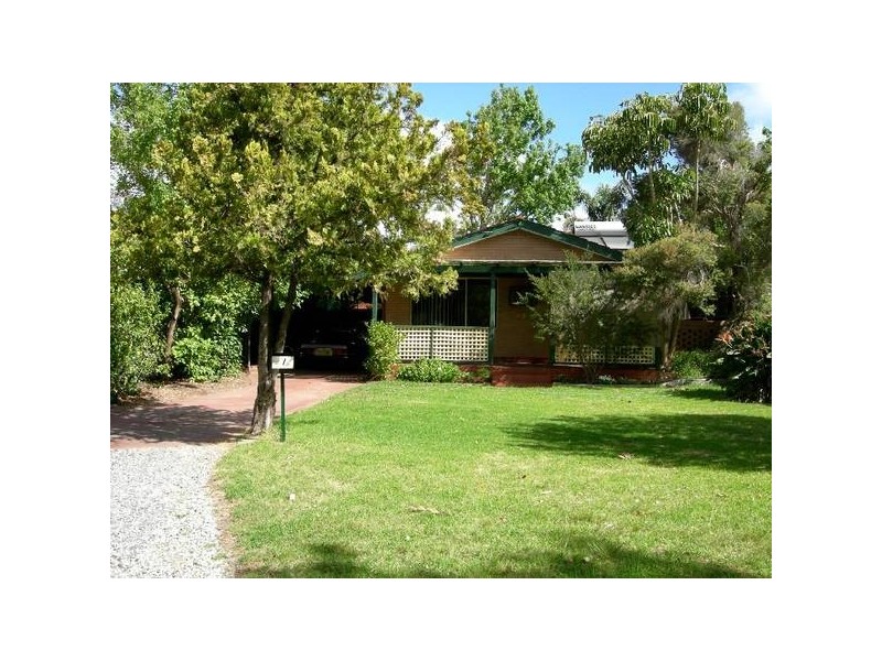 7 Turner
PLACE, Kelmscott WA 6111