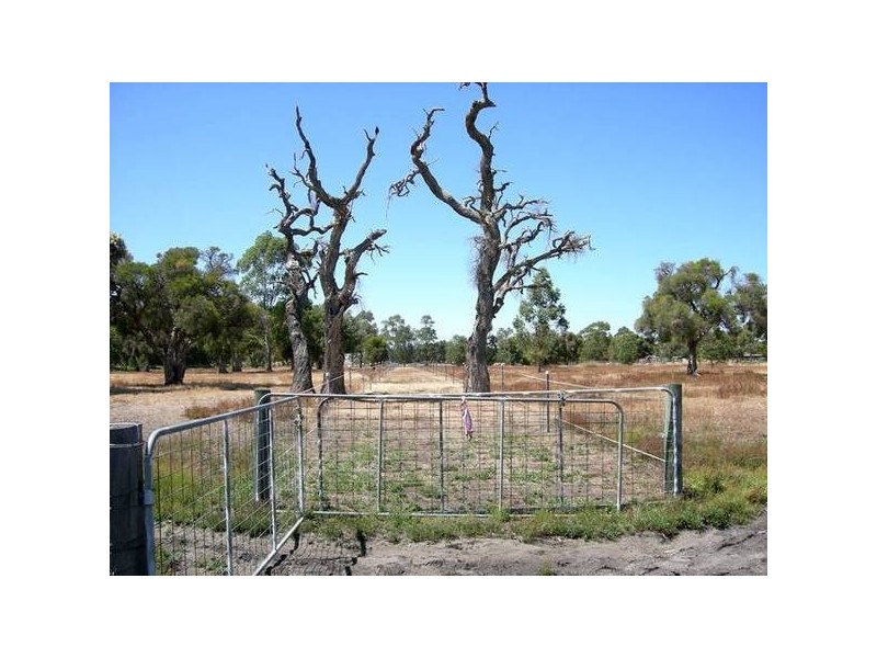 478 Orton Road, Oldbury WA 6121