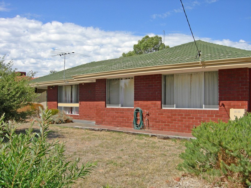 13 Baryna Street, Armadale WA 6112