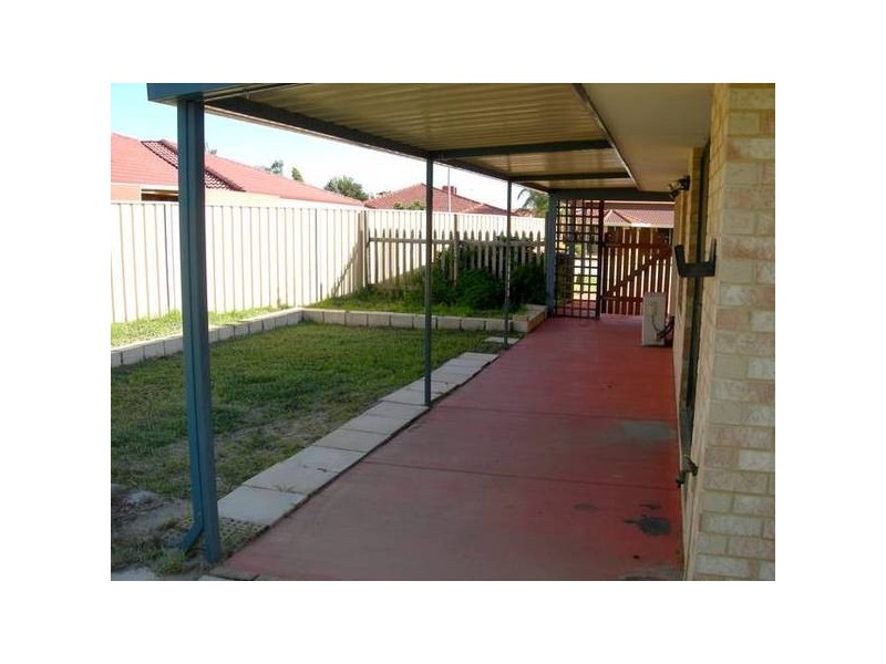 8 Bohemia Grove, Seville Grove WA 6112