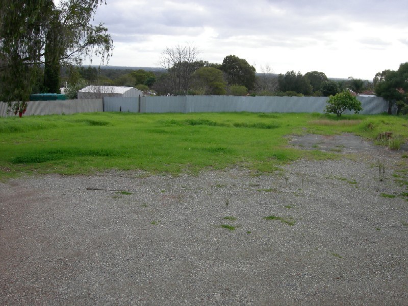 129 South Western Highway, Armadale WA 6112