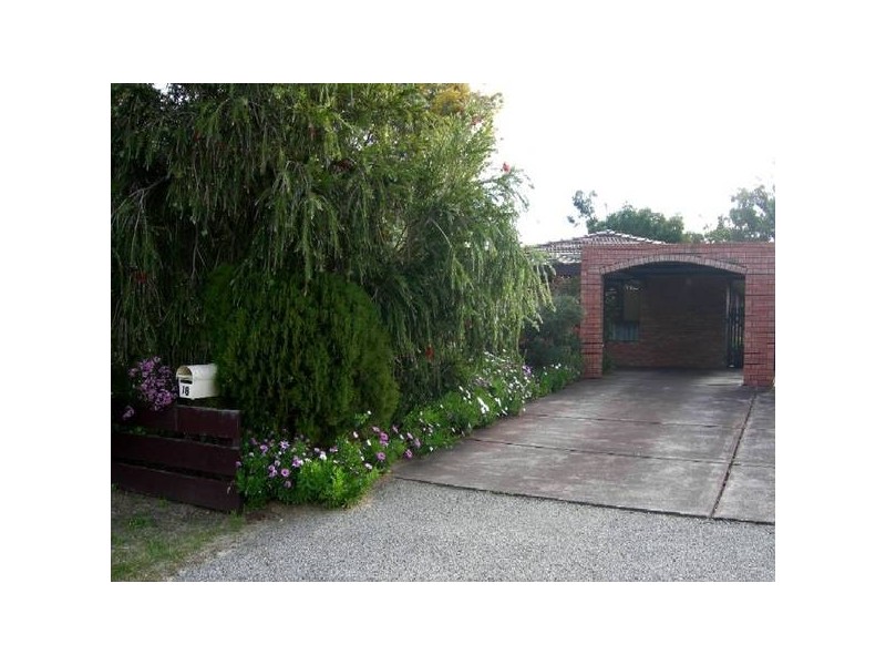 18 Wakehurst Place, Kelmscott WA 6111