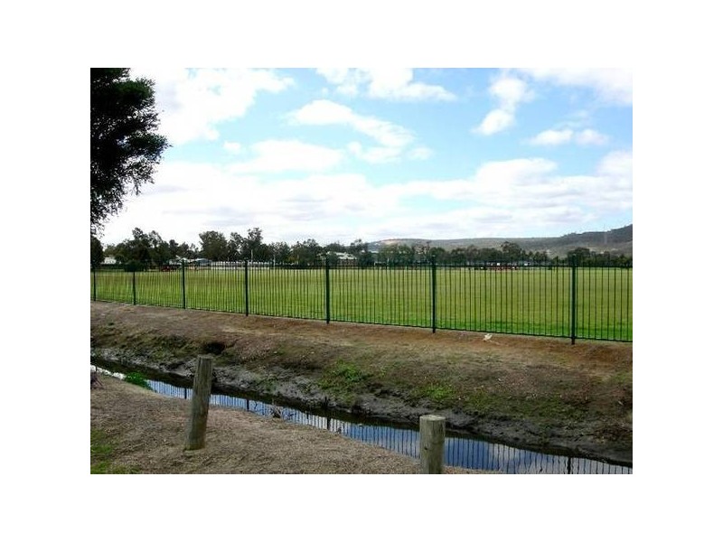 Clyde Place, Westfield WA 6111