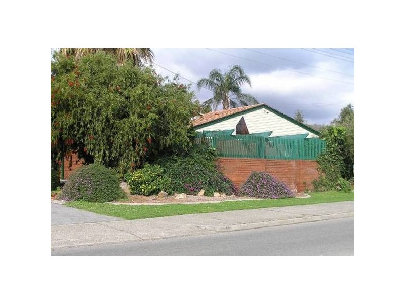 10/4 Glastonbury Road, Armadale WA 6112