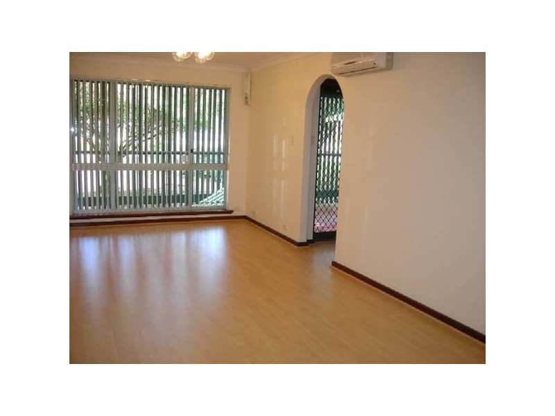 10/4 Glastonbury Road, Armadale WA 6112