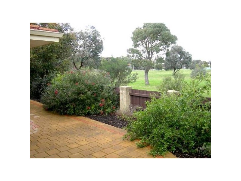 5/143 Railway Avenue, Kelmscott WA 6111