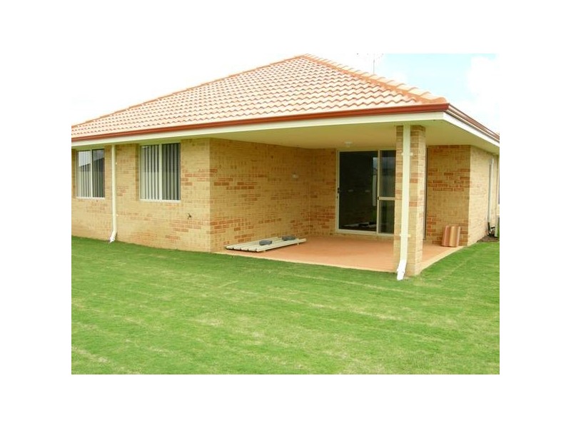 29 Glenfin Rd, Seville Grove WA 6112