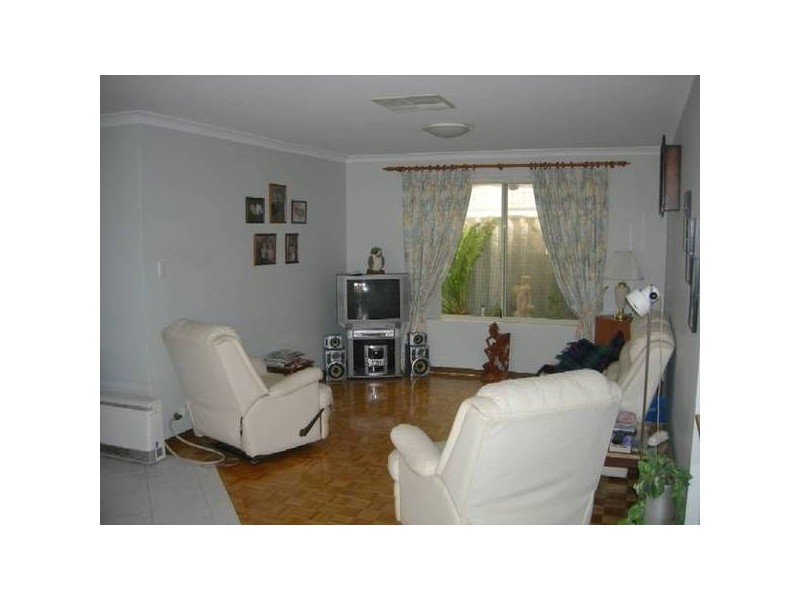 132 Challis Road, Seville Grove WA 6112