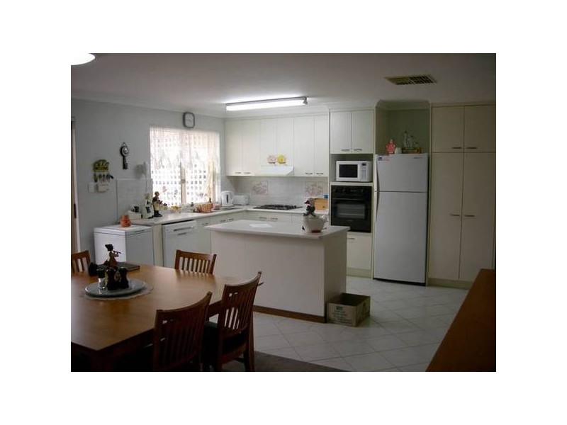 132 Challis Road, Seville Grove WA 6112