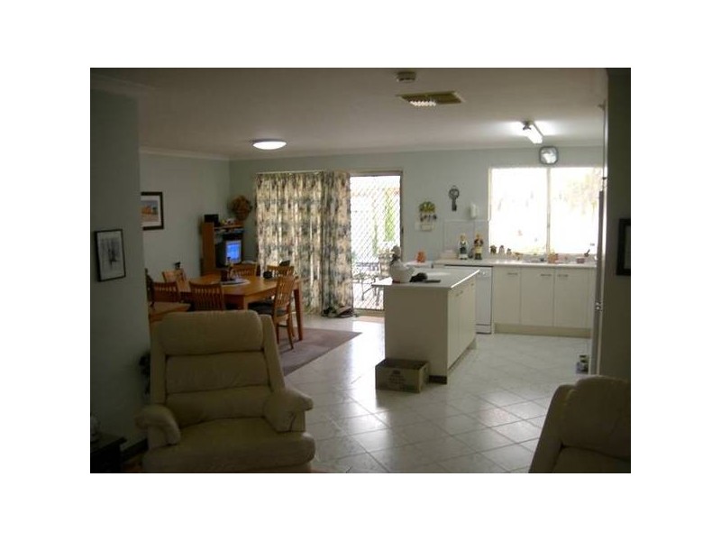 132 Challis Road, Seville Grove WA 6112