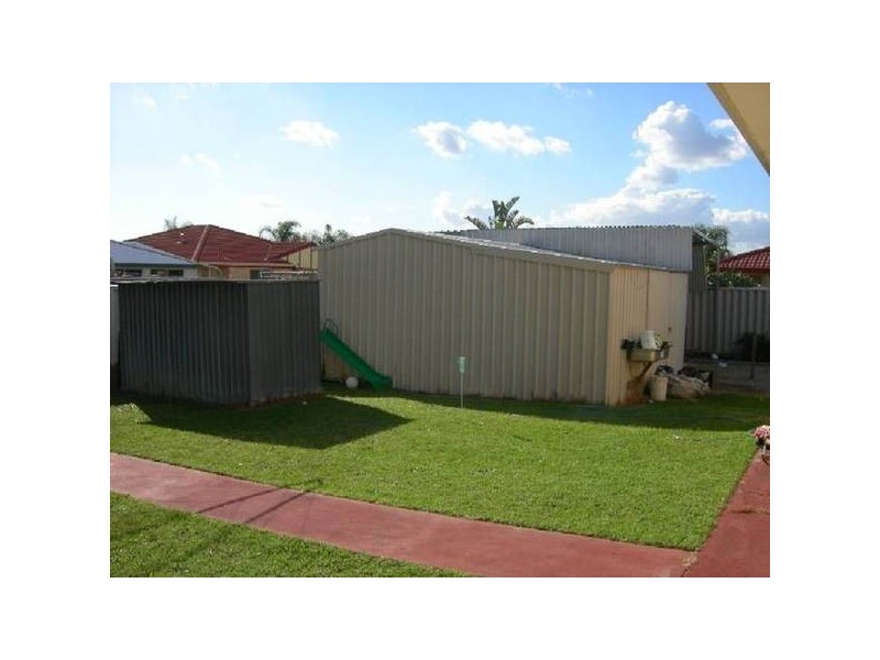 132 Challis Road, Seville Grove WA 6112