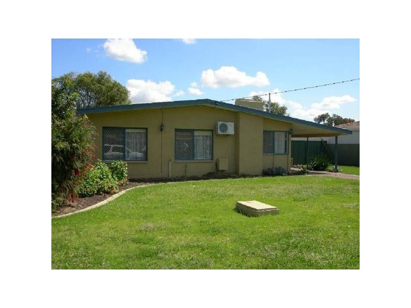 35 Angelo Street, Armadale WA 6112