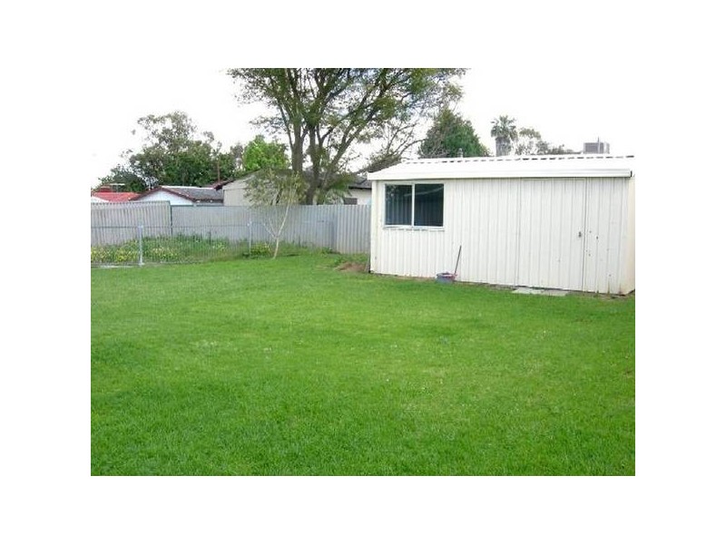 35 Angelo Street, Armadale WA 6112