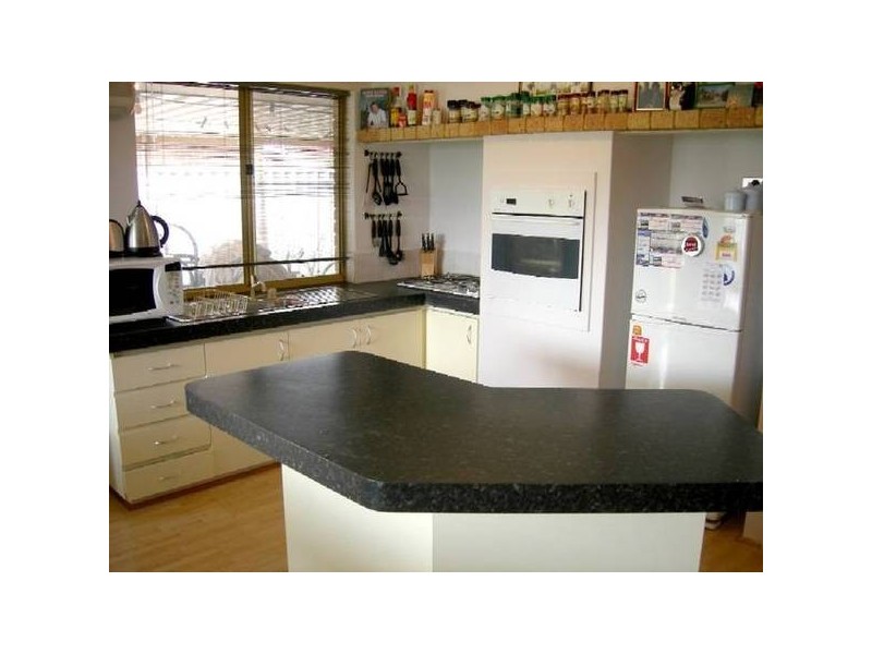 15 Barnfield Court, Seville Grove WA 6112