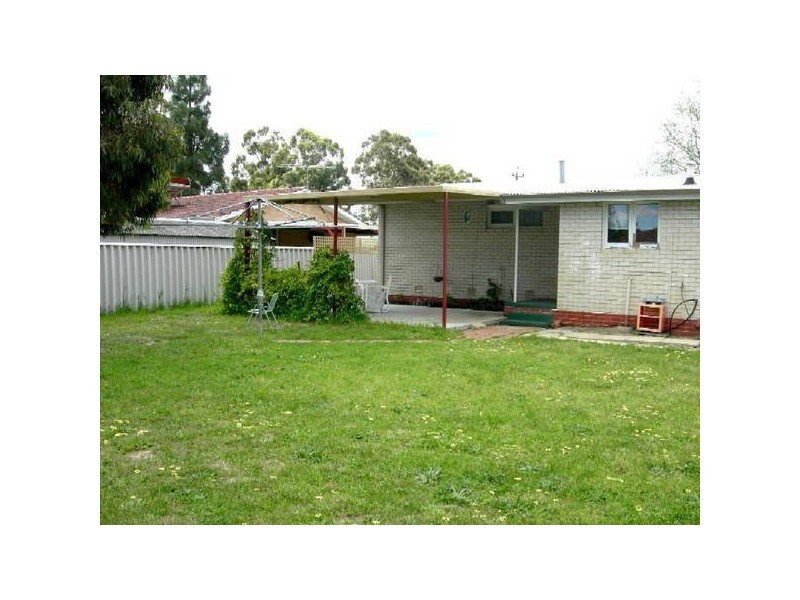 5 Trangie Way, Kelmscott WA 6111