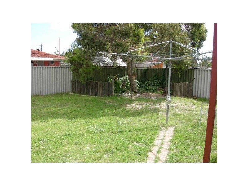 5 Trangie Way, Kelmscott WA 6111