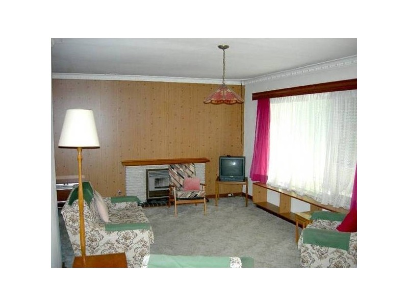 25 Slee Avenue, Kelmscott WA 6111